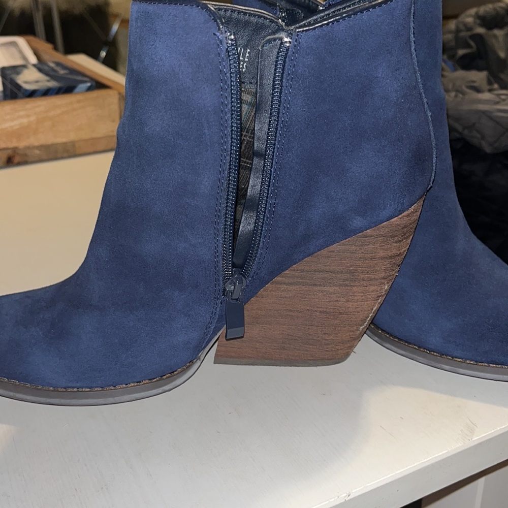 Very Volatile Booties - Picture 2 of 4